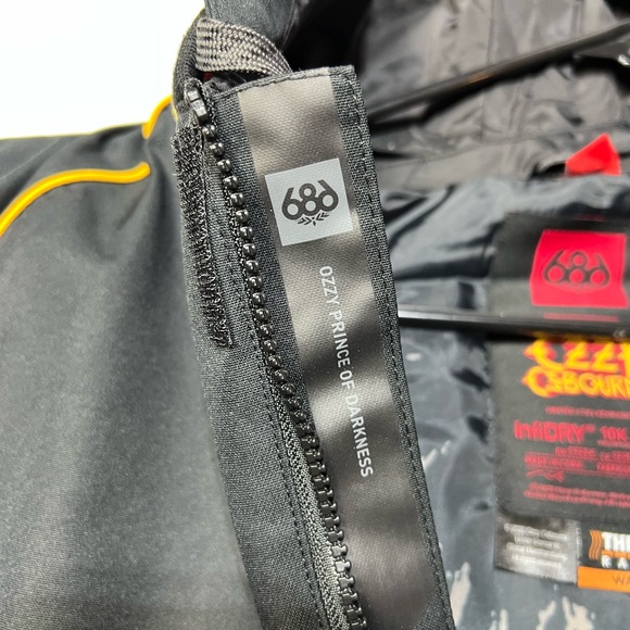 Ozzy Osbourne Mens Insulated 686 Jacket Rock NEW NWT Size Medium - Picture 7 of 10